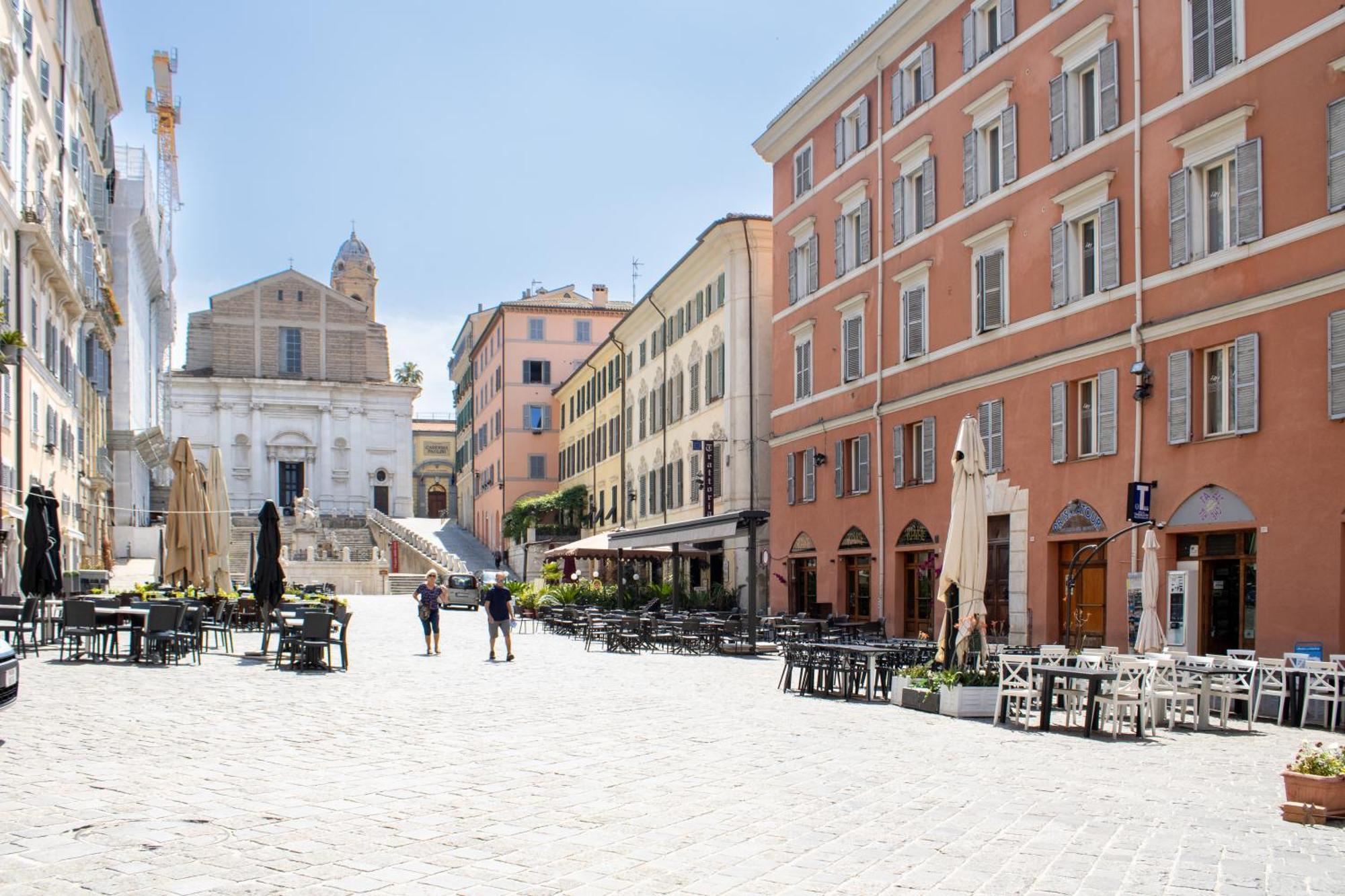 Appartamento Palazzo Tancredi Ancona Esterno foto